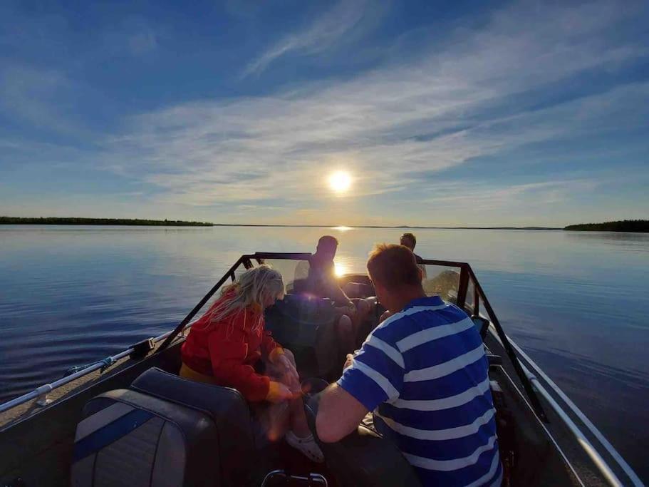Mukava Saunallinen Kaksio Omalla Sisaeaenkaeynnillae Ja Ilmaisella Autopaikalla Kuopio Exterior foto